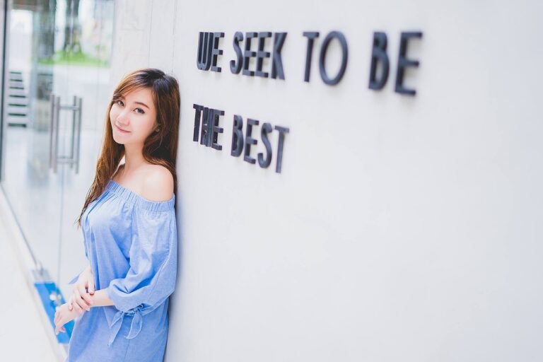 Fashion and Mental Well-being: The Role of Comfortable Clothing in Self-Care