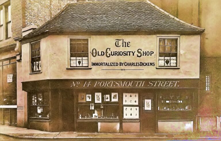 Navigating Holiday Shopping: Strategies for Stress-Free Buying