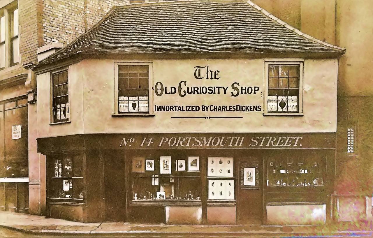 Navigating Holiday Shopping: Strategies for Stress-Free Buying